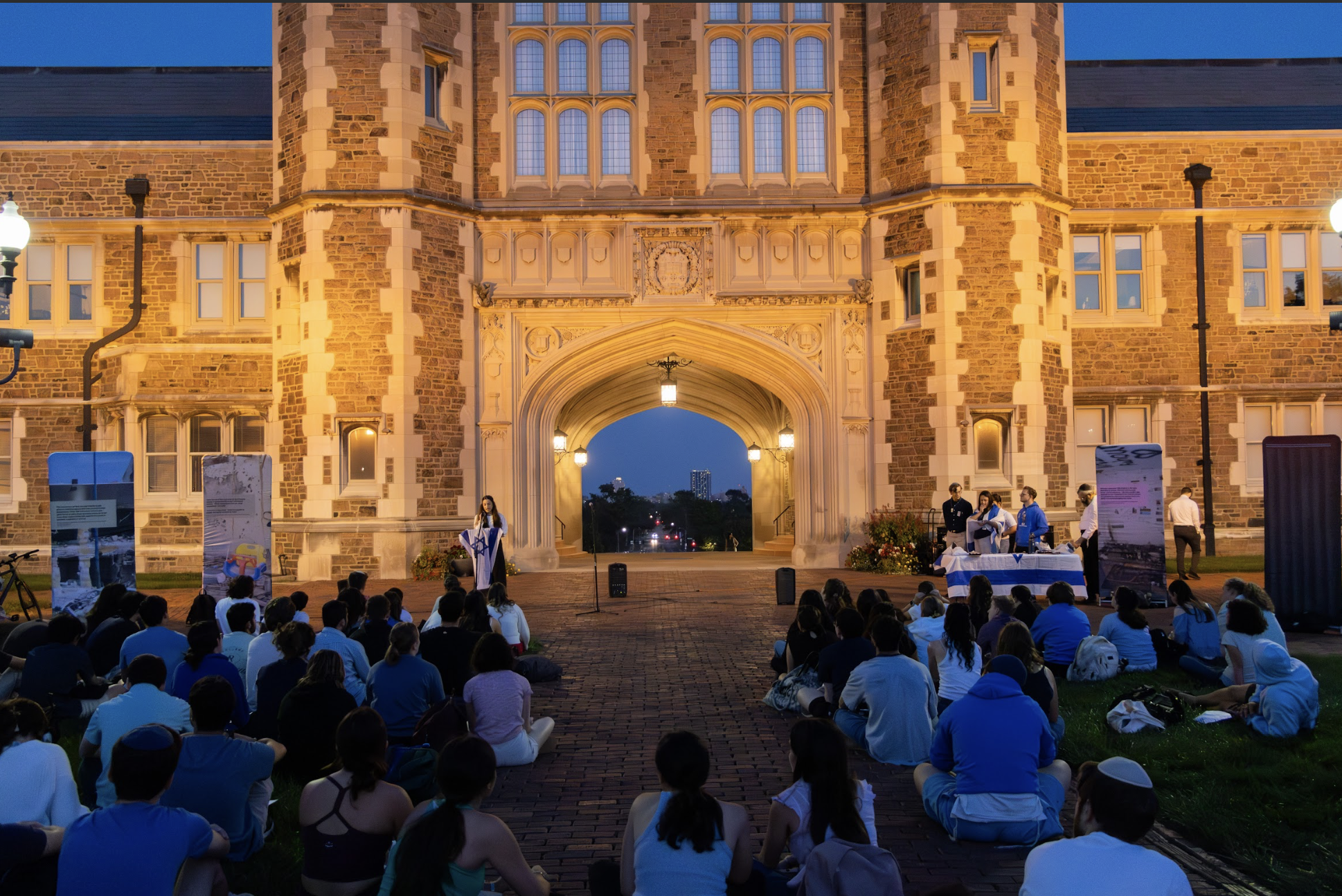 Students hold vigil commemorating lives lost during Oct. 7